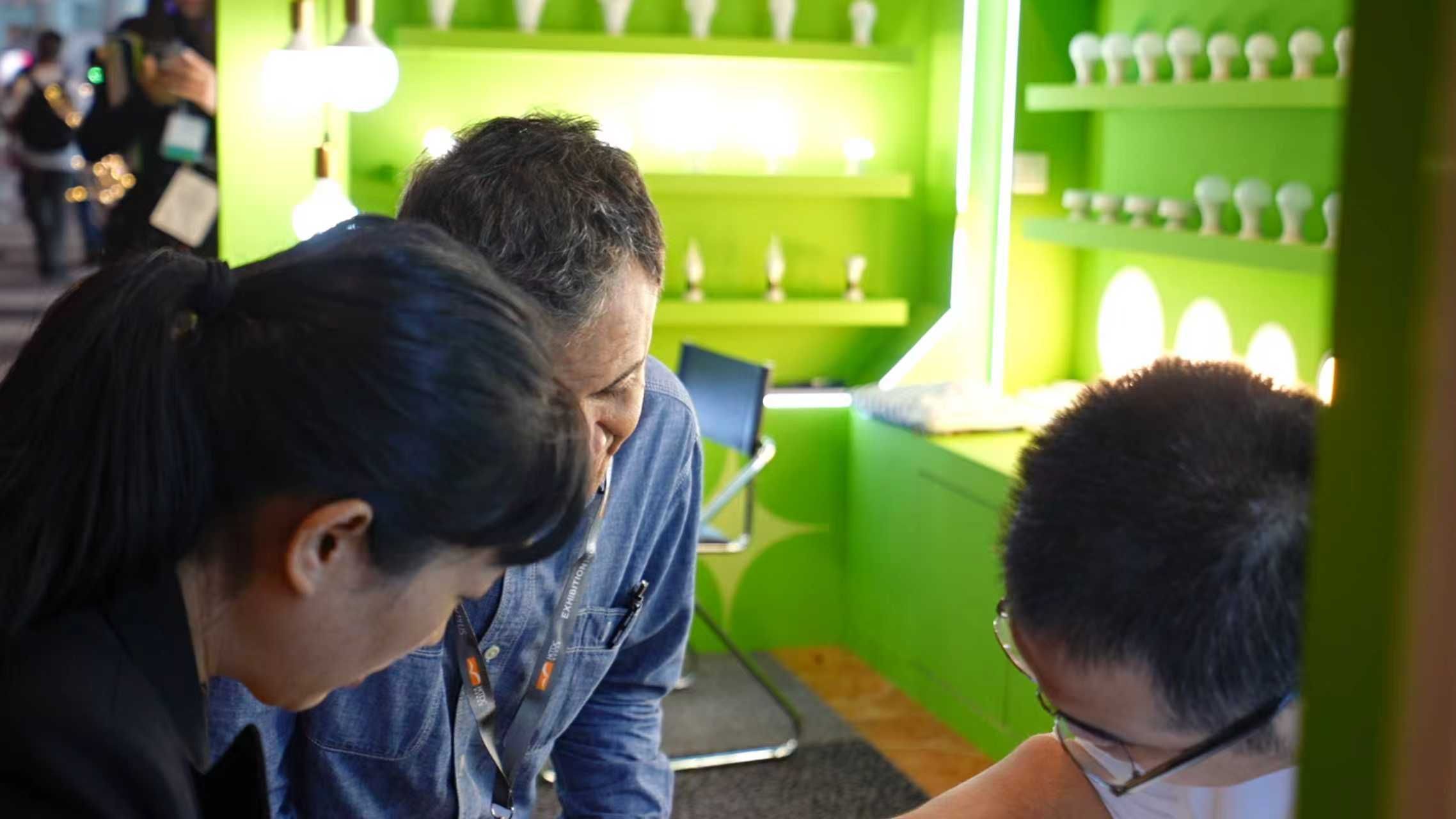 Article 4: Koizumi Industry (Hong Kong) Exhibits Customized Lighting at Hong Kong Fair