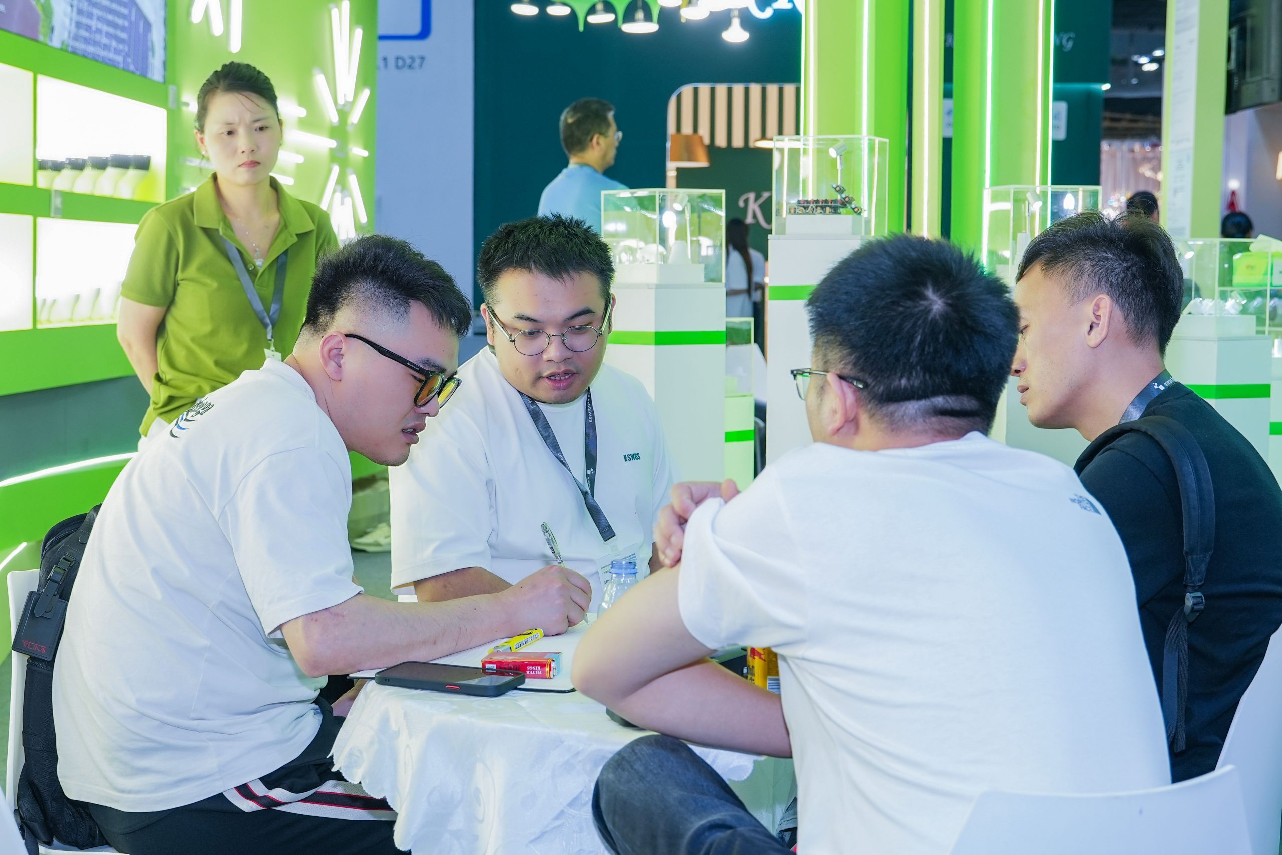 Article 18: Canton Fair Promotes Cultural Exchange and Cooperation in Lighting Industry