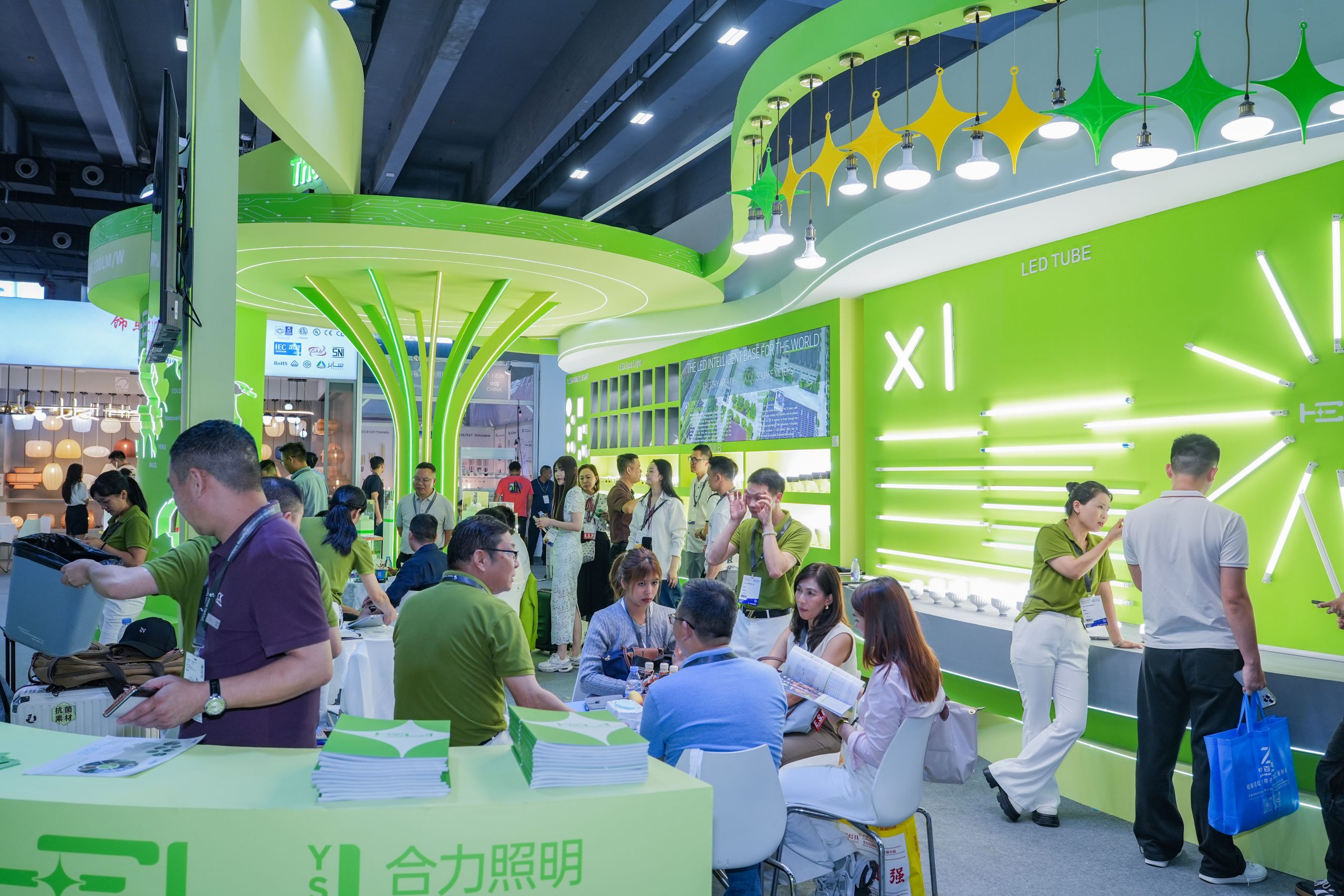 Article 25: Canton Fair Serves as a Bridge for Jiangxi Heli Lighting to Explore Emerging Markets