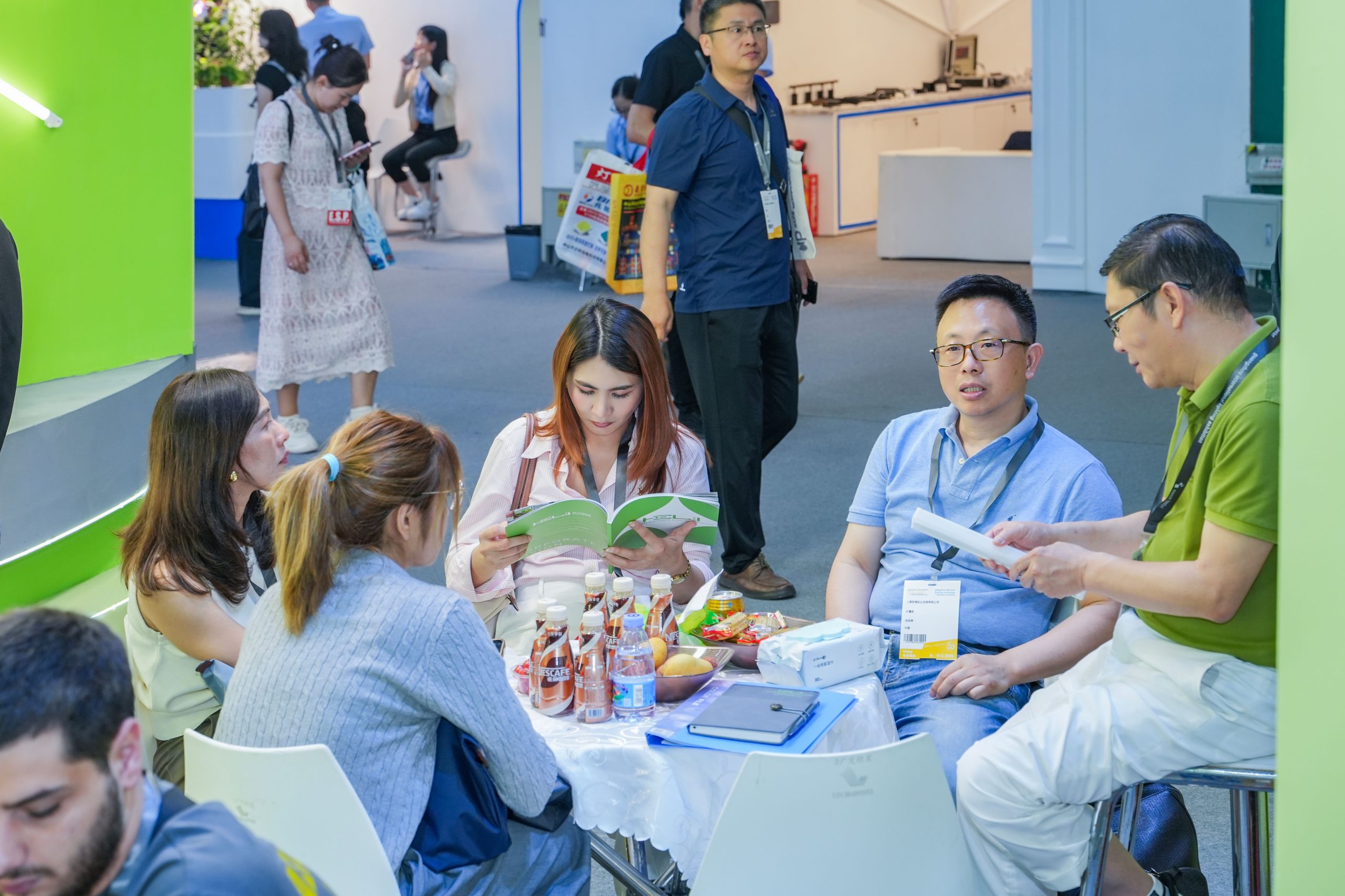 Article 28: Smart Street Lighting Solutions from Jiangxi Heli Lighting Gain Traction at Canton Fair