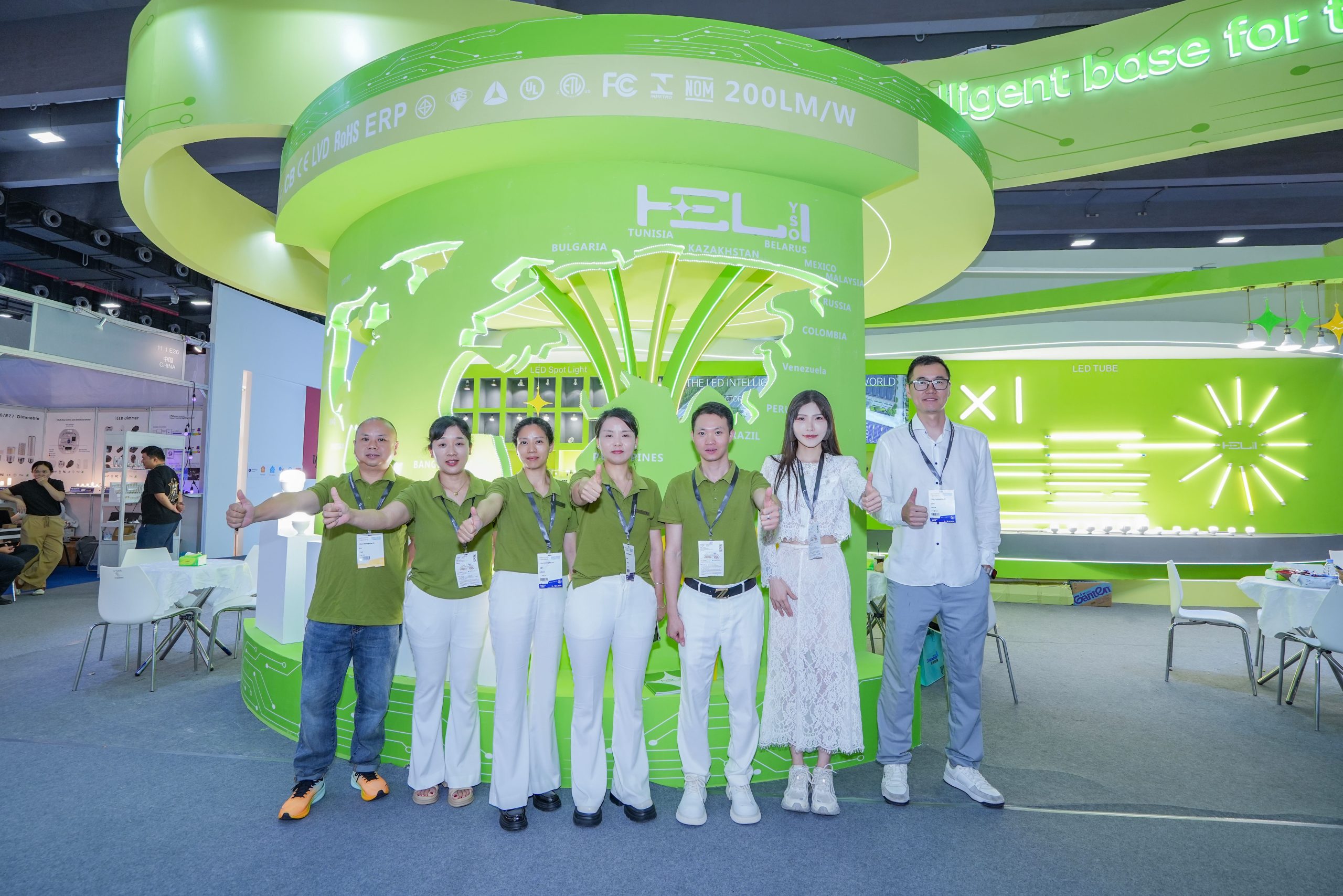 Article 13: Jiangxi Heli Lighting’s Strong Production Capacity Impresses Buyers at Hong Kong Fair